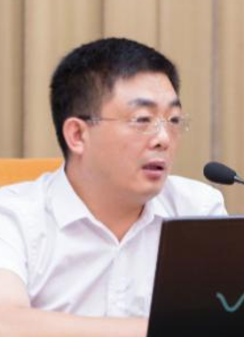 徐珂.中央党校国家行政学院研究室处长、研究员