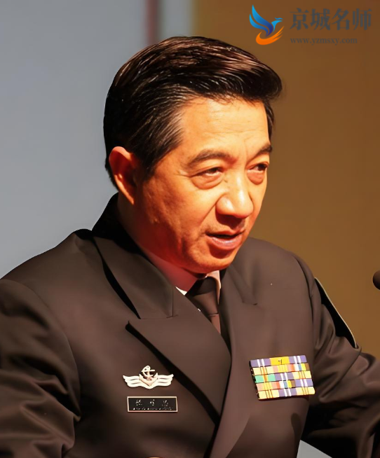 张召忠.国防大学军事后勤与军事科技装备教研部原副主任